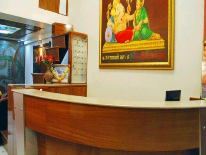 Fluorescent By Bizzgrow Hotels-viman Nagar 3*